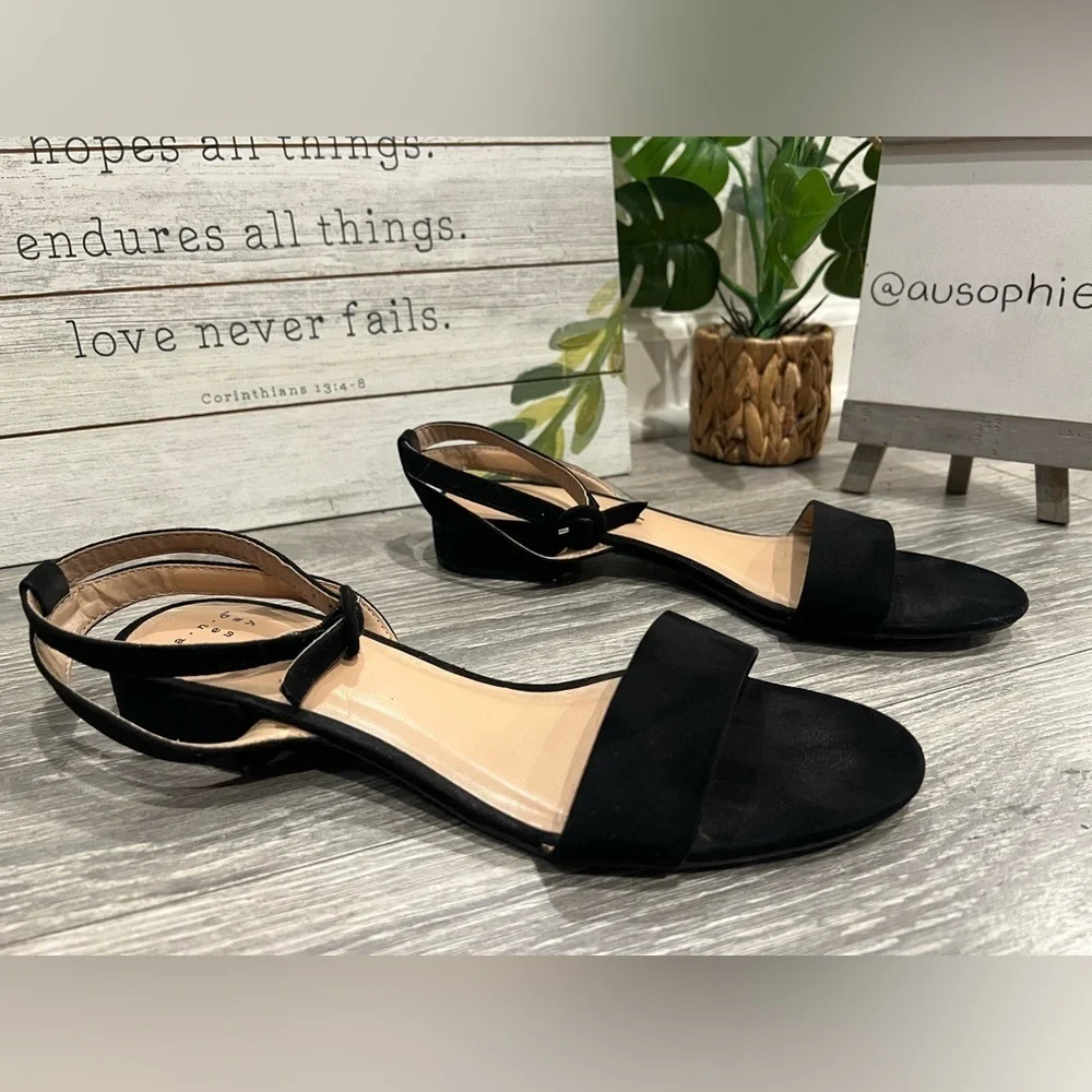 A New Day Small Block Heel Black Faux Suede Ankle Strap Sandals in Black. 8.5